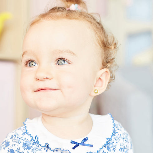 aretes bisel trenzado con perlas cultivadas para niñas pequeñas oro amarillo 14k